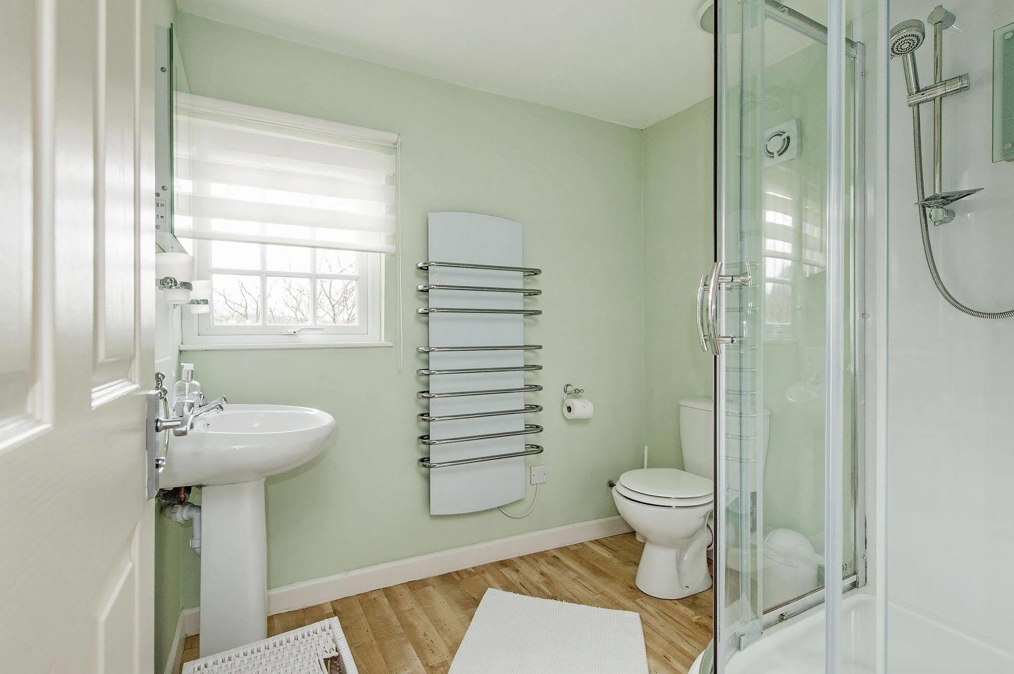 Tucking Mill View- Self Catering Lägenhet Bath Exteriör bild