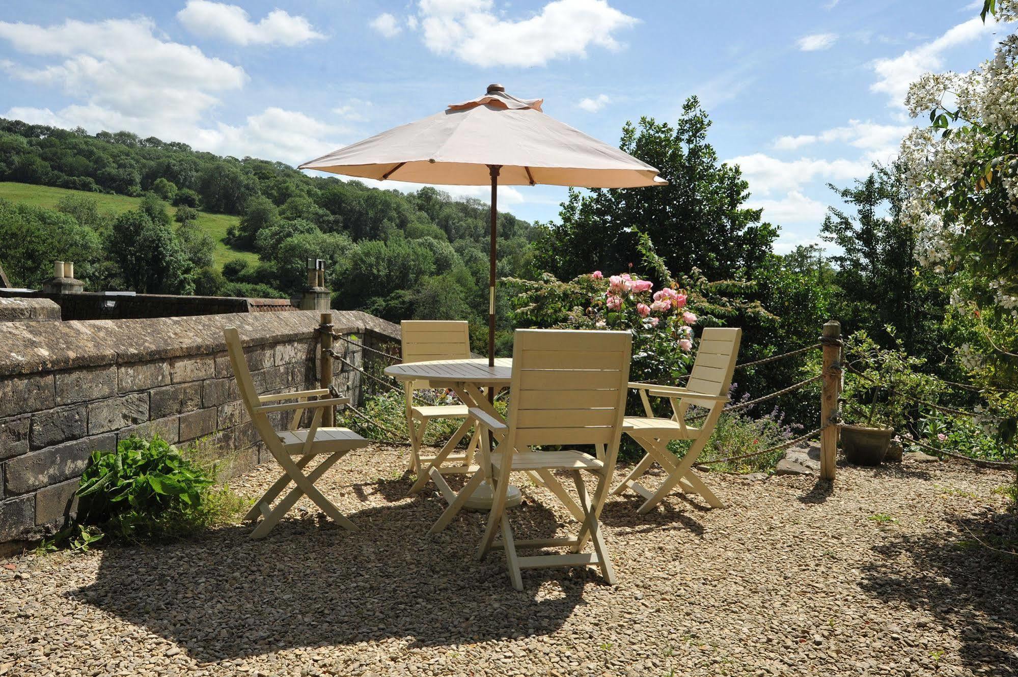 Tucking Mill View- Self Catering Lägenhet Bath Exteriör bild
